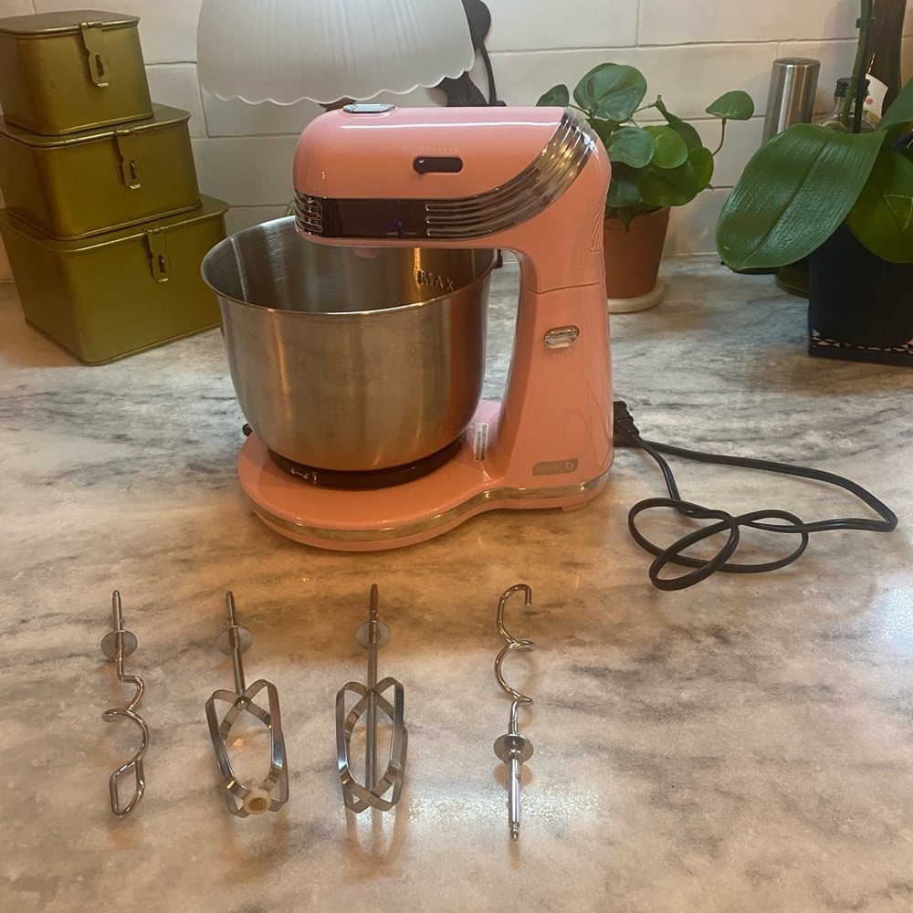 Dash Stand Mixer Pink w/ Stainless Steel Bowl & Attachments - Picture 4 of 17
